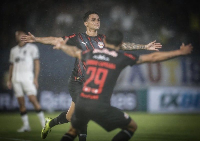 Atlético perde para RB Bragantino pelo Brasileiro e conhece primeira derrota em 2026