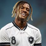 Palmeiras tenta contratar Danilo, do Botafogo, mas preço e Textor dificultam