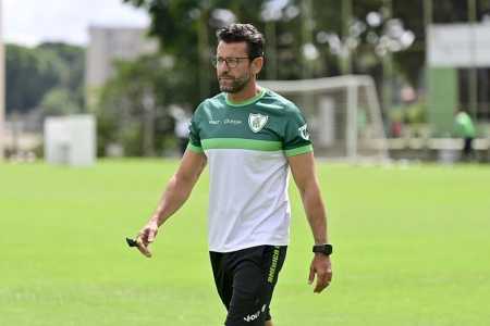 Alberto Valentim comandará o América no segundo clássico da temporada 2026
