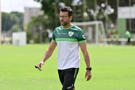 Alberto Valentim comandará o América no segundo clássico da temporada 2026