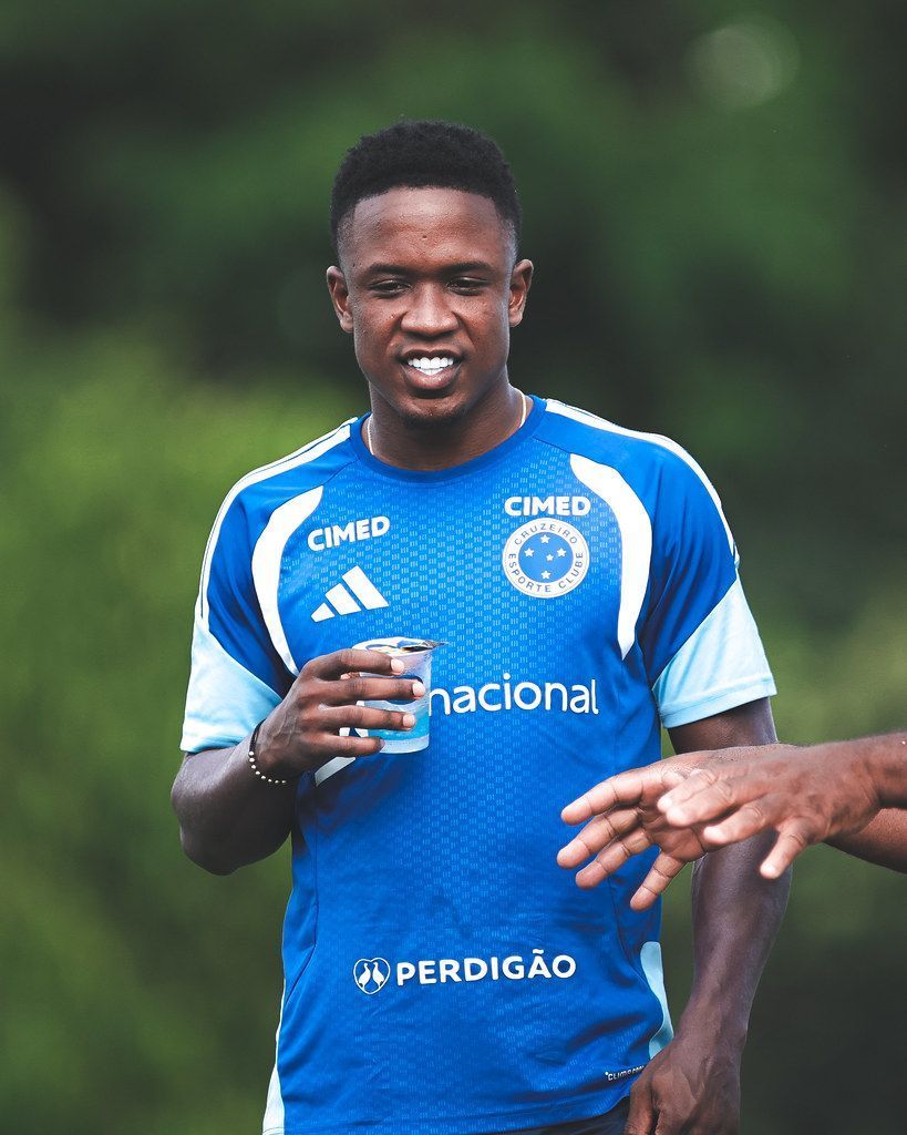 Atacante é relacionado pela primeira vez no ano e vira opção para Tite no Cruzeiro