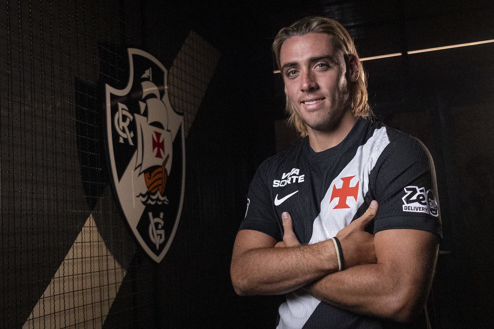 Vasco anuncia contratação de atacante argentino; saiba detalhes