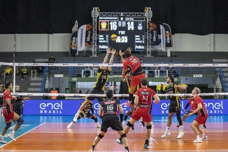 Praia Clube x Sesi, pela 16ª rodada da Superliga Masculina de Vôlei