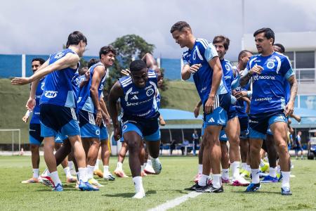 Cruzeiro fechou a preparação para o duelo com o Mirassol nesta terça-feira (10)