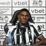 Apresentado no Botafogo, Wallace revela preferências em campo e estilo de jogo