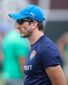 Zubeldía busca a 15ª vitória em 15 jogos como mandante à frente do Fluminense