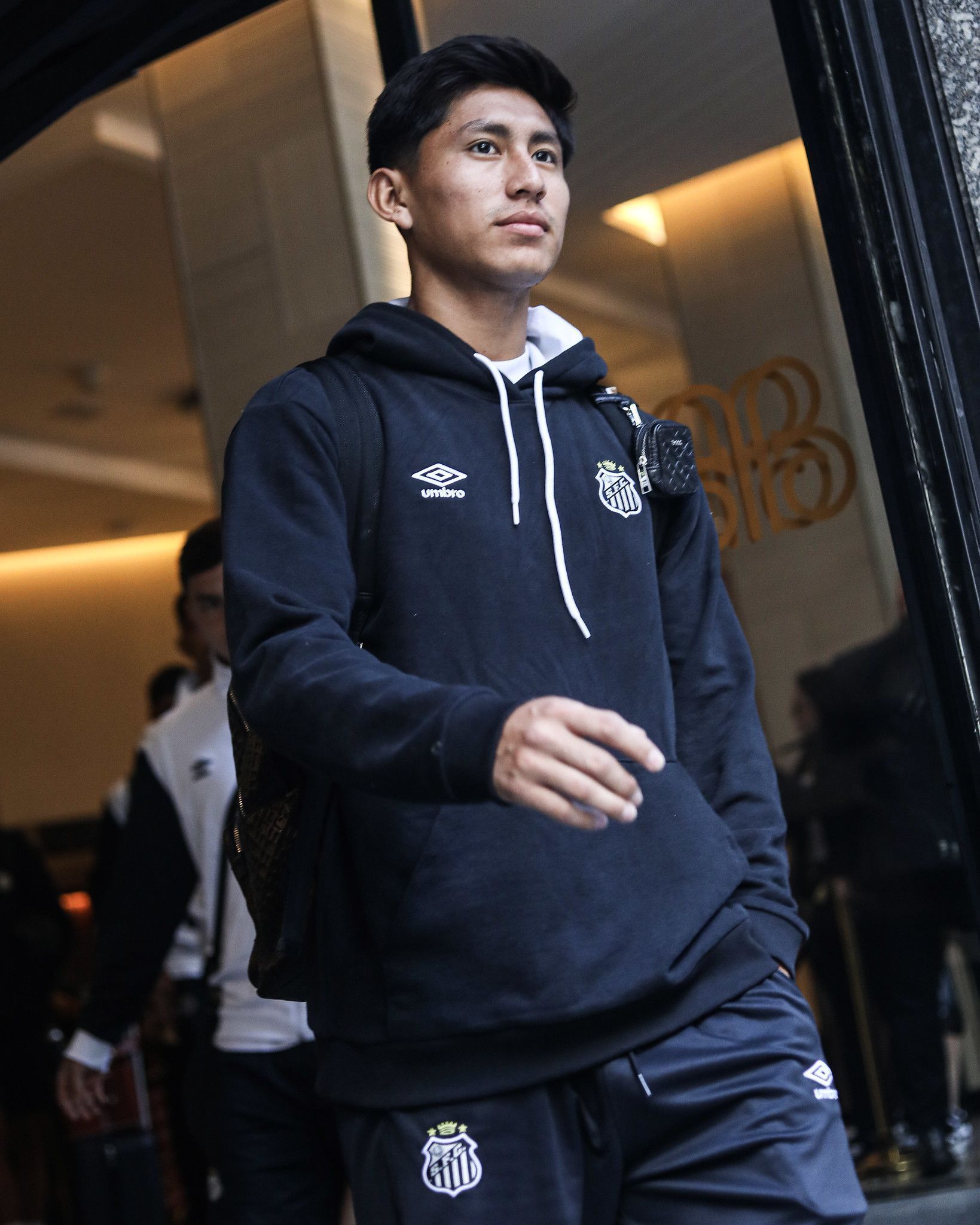 Em alta, Miguelito se valoriza e negocia renovação com o Santos