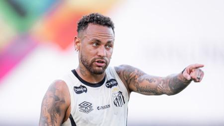 Neymar em treino pelo Santos