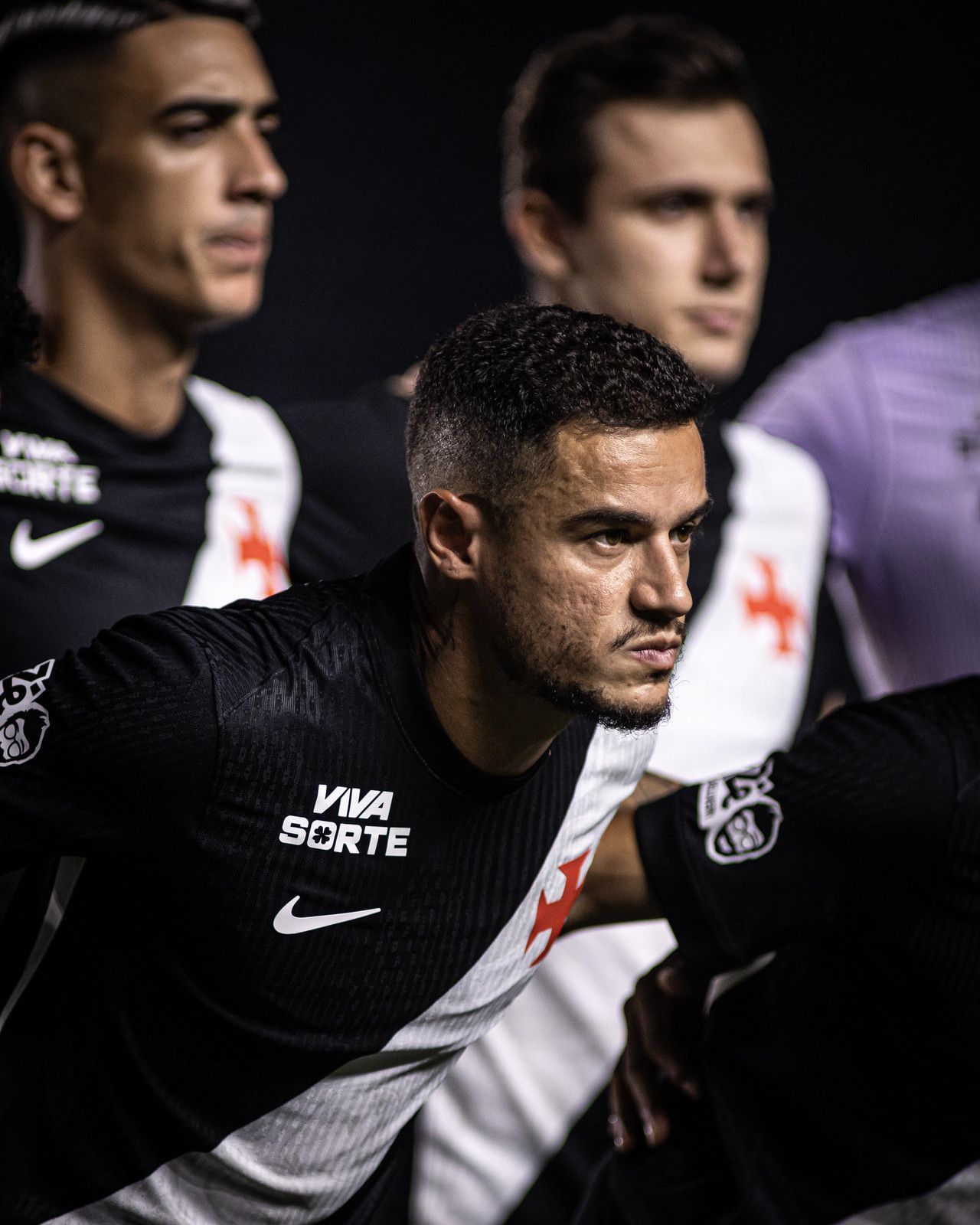 Coutinho quebra o silêncio e faz forte desabafo sobre pedido para sair do Vasco