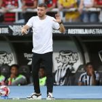 Anselmi aponta qual postura espera do Botafogo após eliminação no Carioca