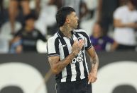 Barboza desabafa após eliminação do Botafogo no Carioca e manda recado
