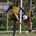 Zagueiro é cortado de jogo por Crespo e busca retomada no São Paulo