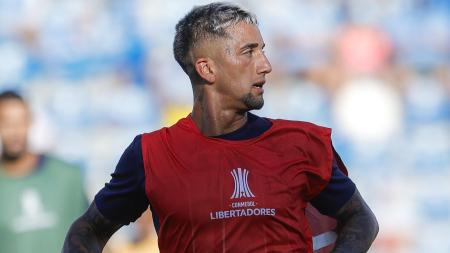 Kike Olivera durante aquecimento para a partida entre O'Higgins e Bahia • Rafael Rodrigues/EC Bahia