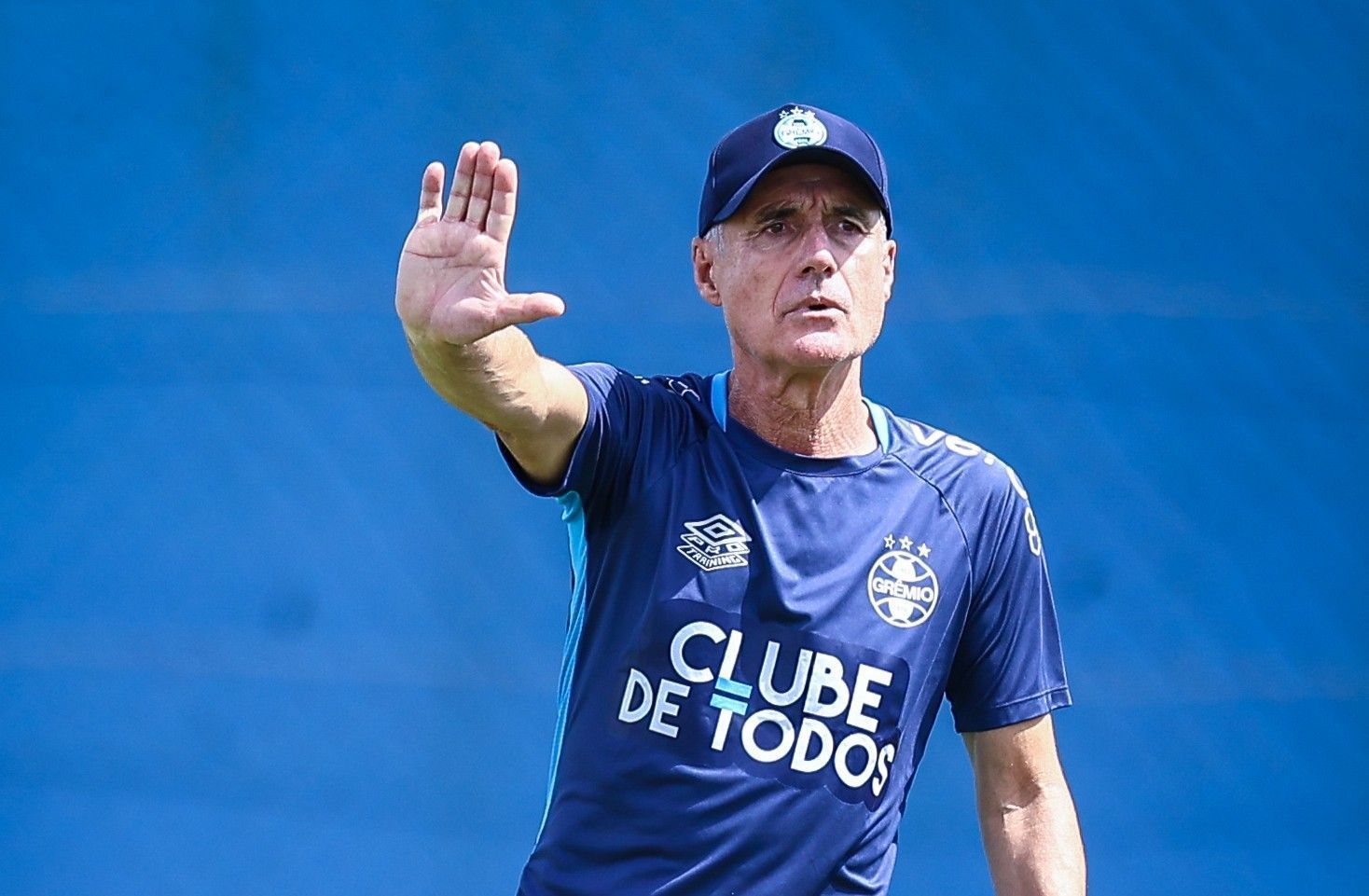 Luís Castro prepara mudanças no Grêmio para encarar Juventude pela semi do Gauchão