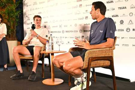 João Fonseca e Marcelo Melo dão entrevista após vitória no Rio Open