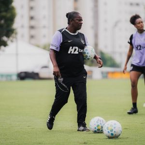 Fabi Guedes, treinadora do Atlético