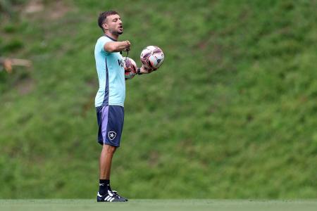 Martin Anselmi é o treinador do Botafogo em 2026