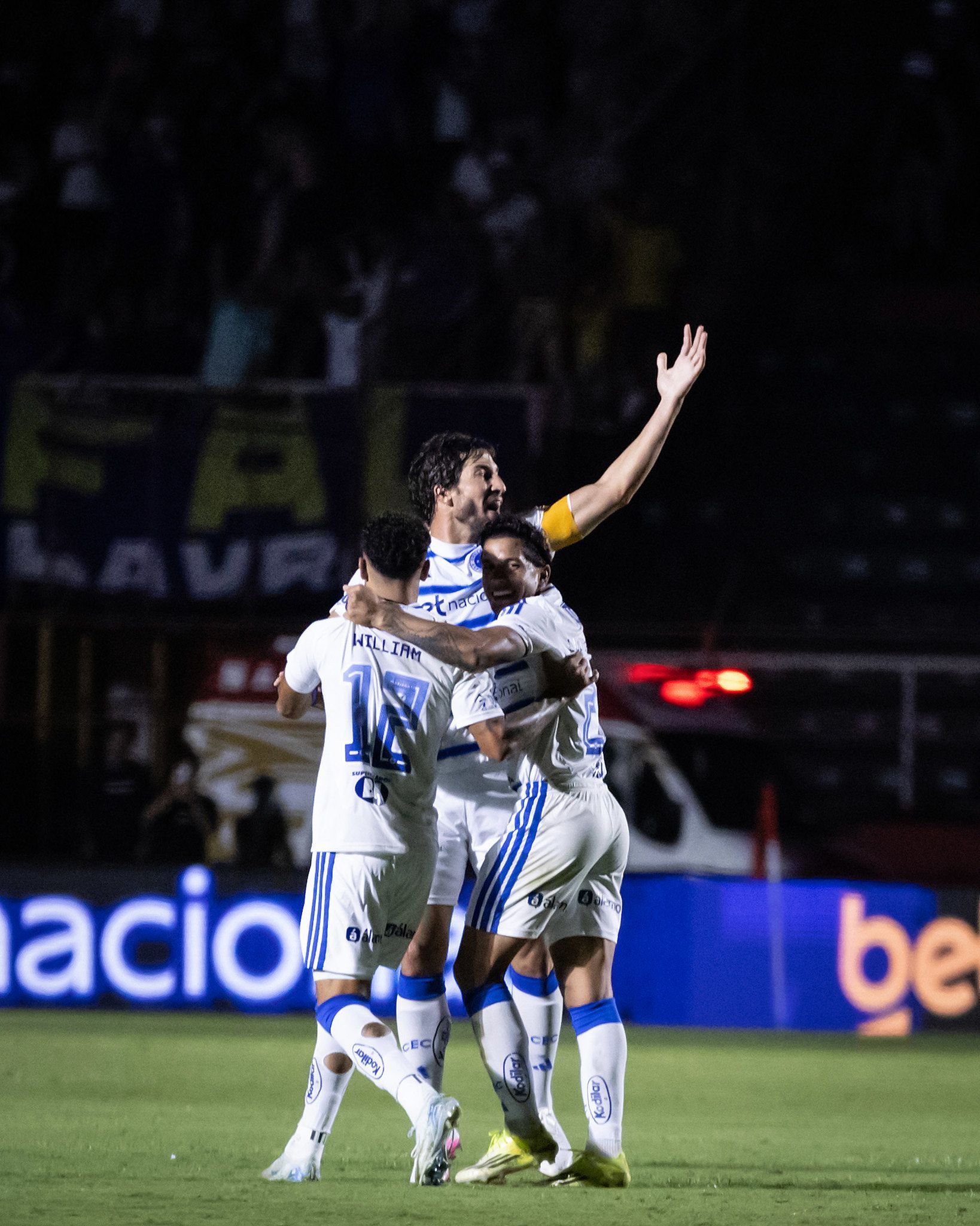 Jogador do Cruzeiro abre o coração e celebra retorno após jogos como reserva