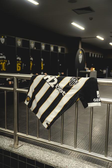 Camisa do Atlético no vestiário da Arena MRV