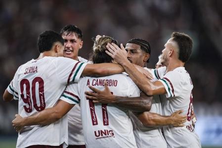 O Fluminense se segurou com um homem a mais e venceu o Vasco