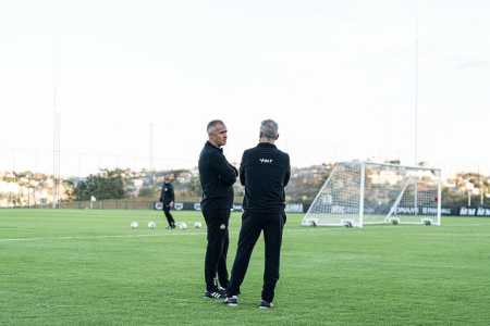 Eduardo Baptista (à esquerda) montou equipe do Criciúma para encarar o América na Série B