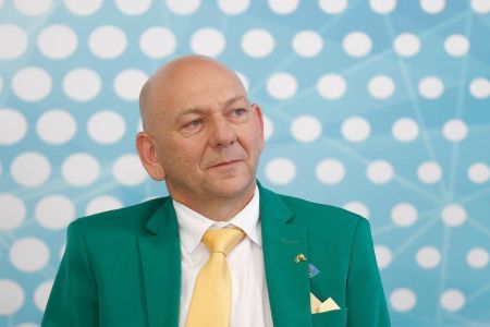 Luciano Hang é condenado por injúria e difamação por chamar arquiteto de “esquerdopata“ | CNN Brasil