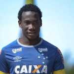 Zagueiro ex-Cruzeiro acerta com clube para disputar a Sul-Americana