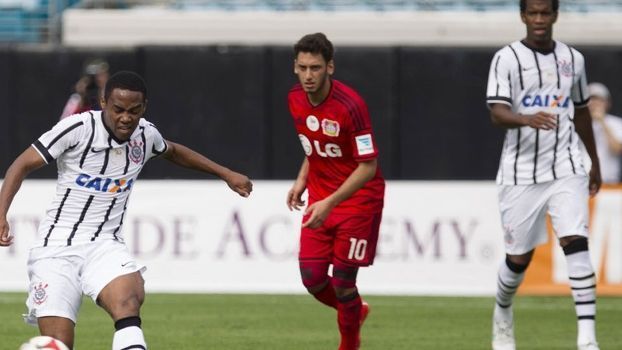 Corinthians e Bayer Leverkusen discutem possível parceria; saiba detalhes