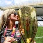 Augusto Melo anuncia manutenção de Cris Gambaré na diretoria do Corinthians Feminino