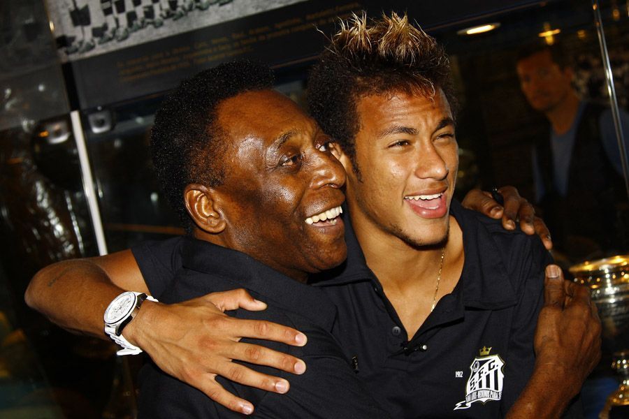 Santos recria voz de Pelé em vídeo para convencer Neymar de retorno ao clube
