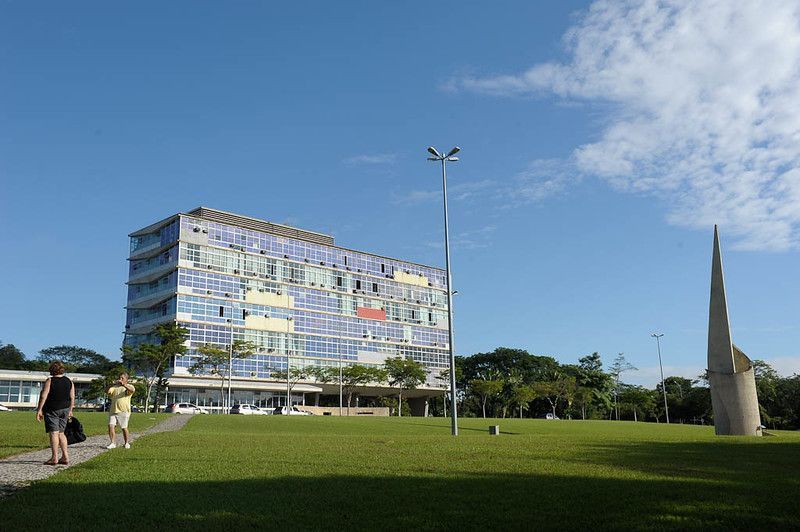 Sisu 2024: UFMG e Cefet oferecem mais de 7 mil vagas para o ensino superior