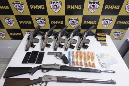 Suspeita de comércio ilegal leva à apreensão de 13 armas no Noroeste de Minas