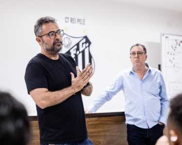 Alexandre Mattos, executivo de futebol do Santos