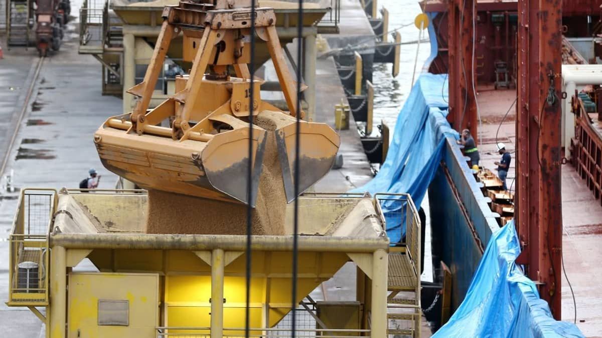 Ministério projeta superávit comercial recorde de US$ 93 bilhões