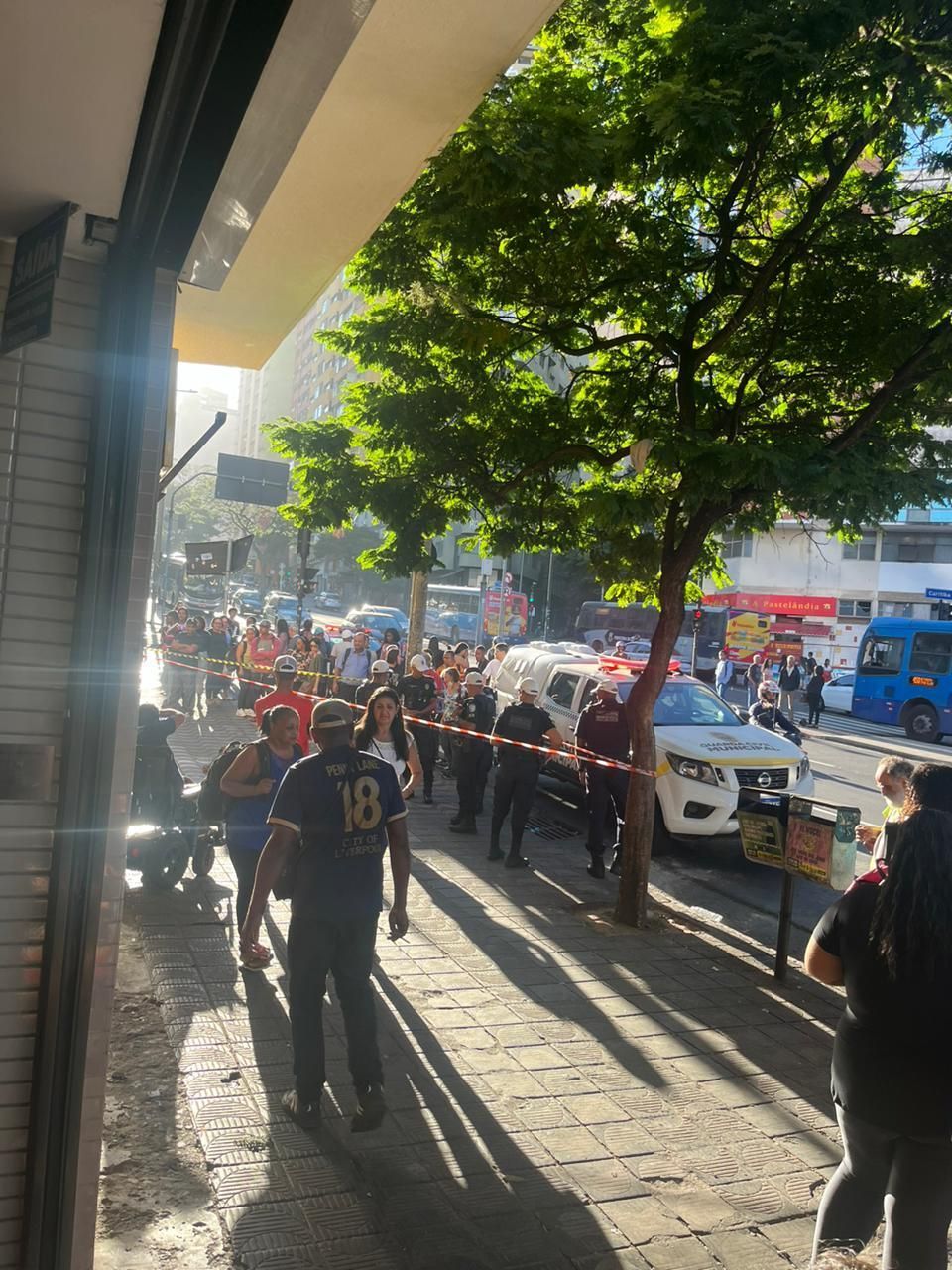 Briga perto de bar termina com jovem morto a facadas no Centro de BH
