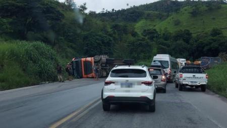 acidente na br381.jpg