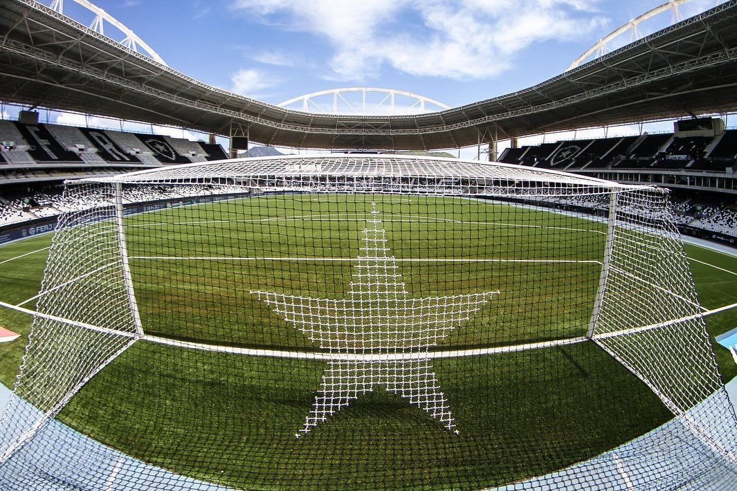 Botafogo e Vasco escalados com mudanças para clássico; veja os times