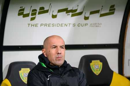 Leonardo Jardim durante sua passagem pelo Al-Ain, dos Emirados Árabes