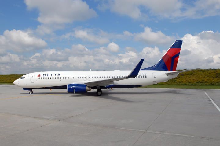 Pneu de avião da Boeing explode durante manutenção e mata dois funcionários da Delta nos EUA