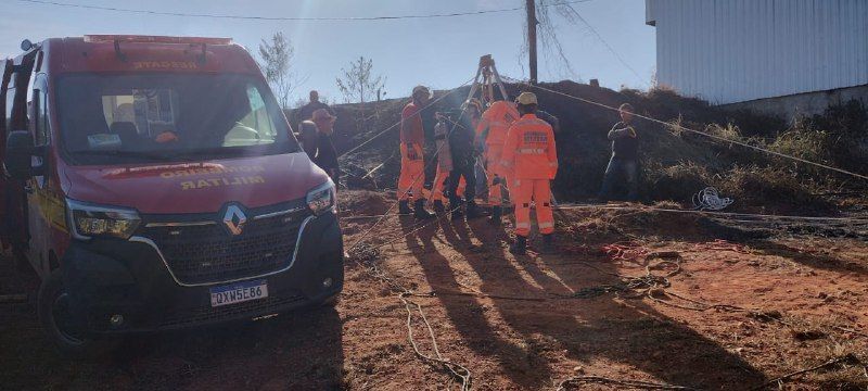 Homem cai em cisterna de 12 metros e morre em Lavras (MG)