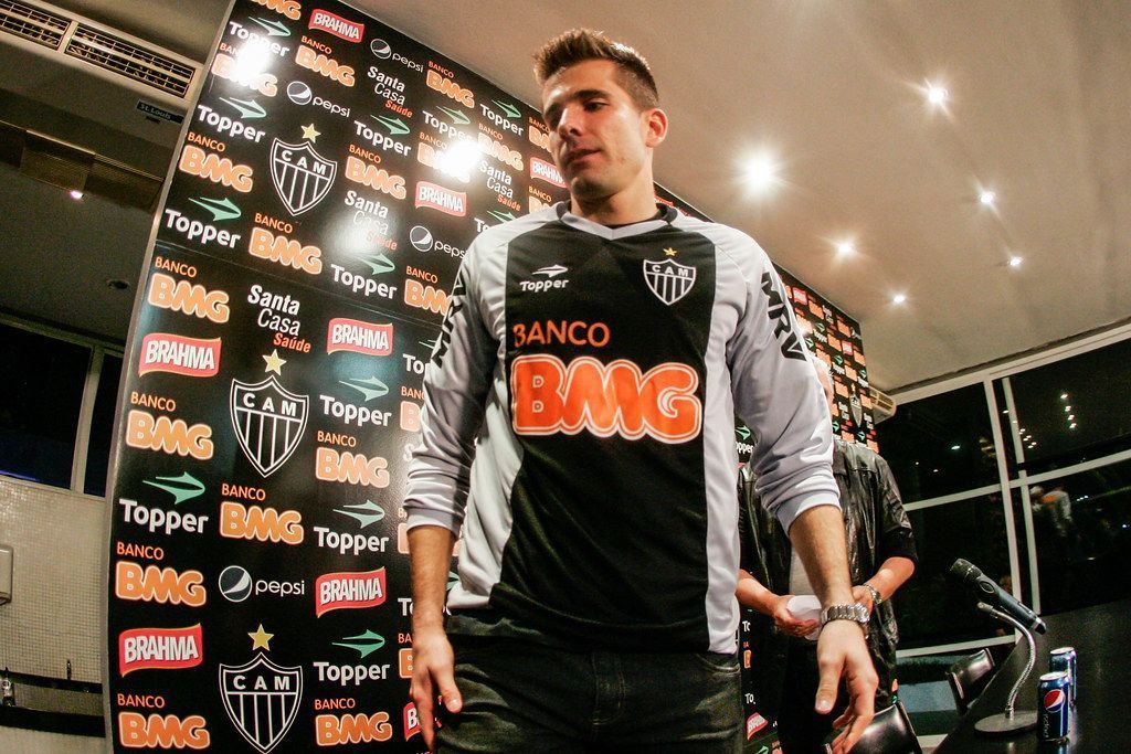 Ex-goleiro Victor revela bastidor inusitado de acerto com o Atlético