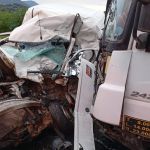 Motorista de caminhonete morre após colisão com caminhão, em Itajubá