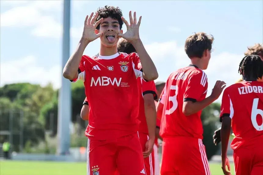 Jogador do Benfica, filho de ex-Cruzeiro é convocado para a Seleção Brasileira Sub-15