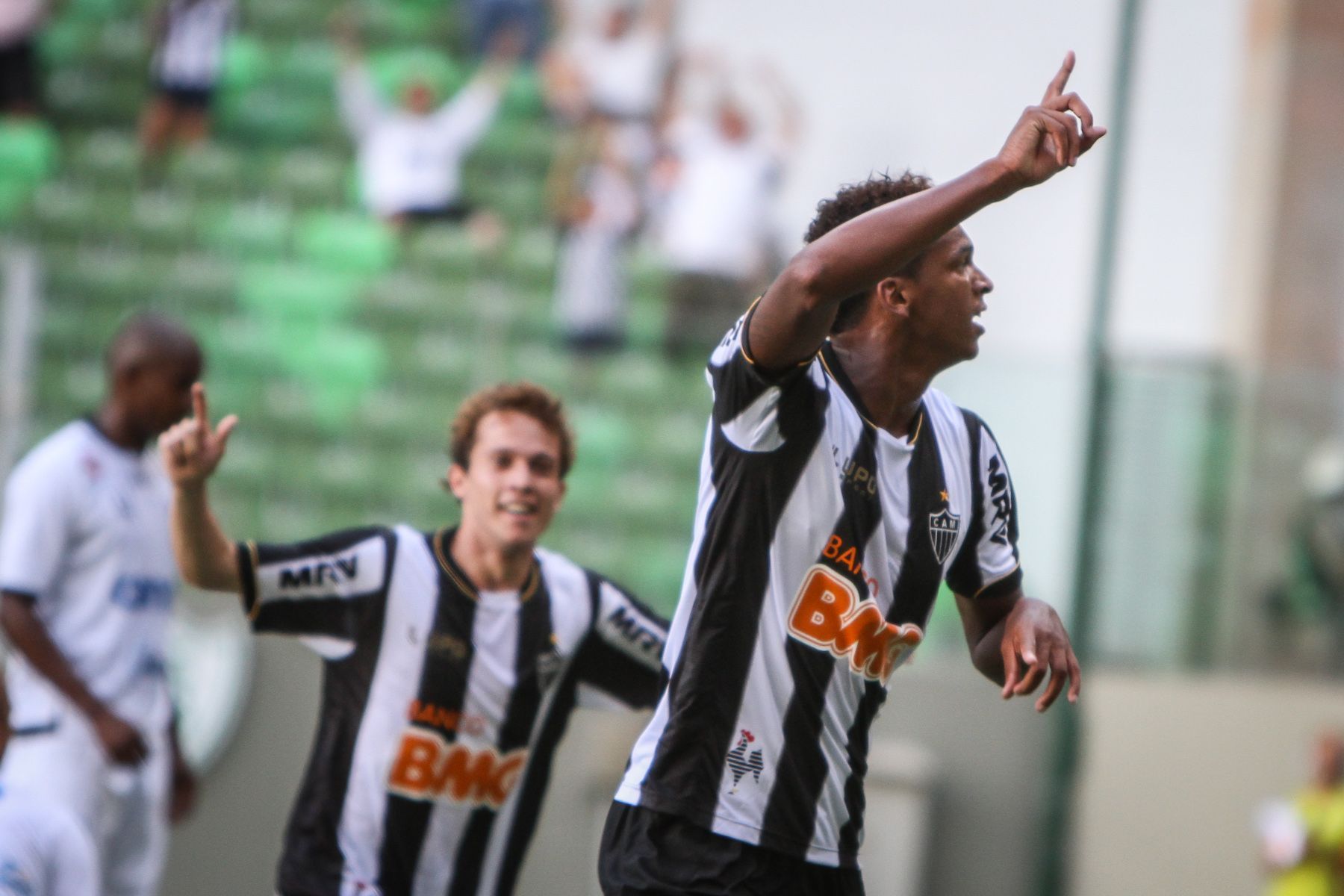 Ex- Atlético, Jô fala de relação com campeões de 2013 e revela pedido especial a Hulk