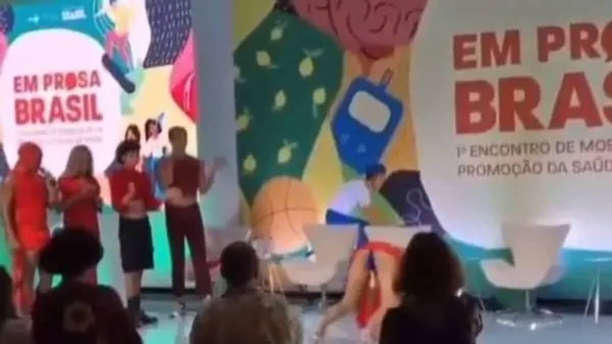 Ministra da Saúde exonera diretor responsável por evento com dança erótica