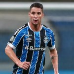 Renato Gaúcho brincava com Diego Souza e Thiago Neves por álcool no Grêmio, revela ex-Atlético