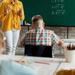 A escola também é lugar de aprender sobre tecnologia e inteligência artificial
