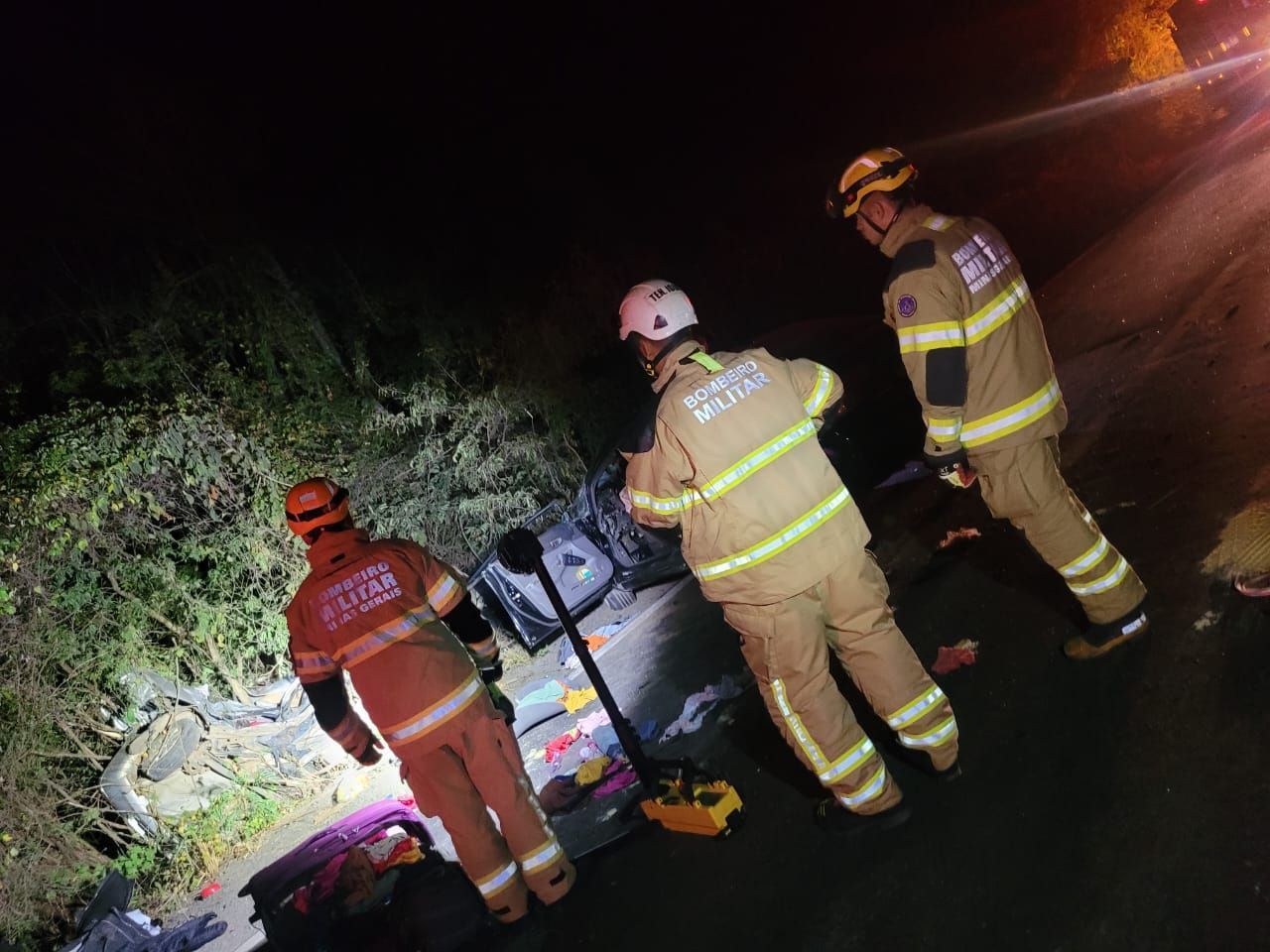 Batida deixa quatro mortos e feridos na MGC-122, no Norte de Minas; crianças estão entre as vítimas