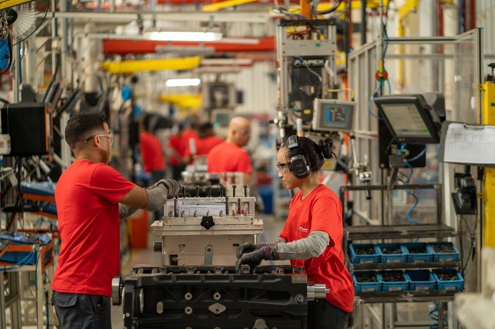 Produção industrial fica estável em novembro de 2025, aponta IBGE
