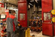 Indústria de Minas registra ajuste no ritmo de produção e emprego no fim de 2025